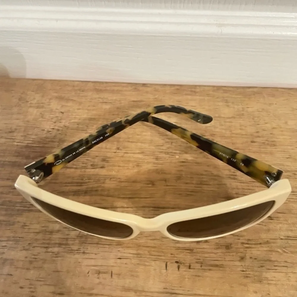 OSCAR DE LA RENTA Cream SSC5138 Cateye Sunglasses